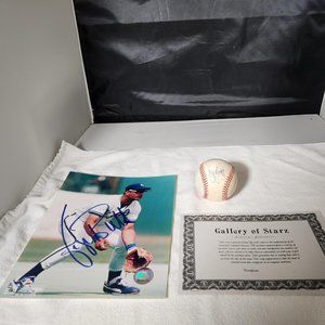 George Brett Certified Autograph 8"x10" Photo and Baseball